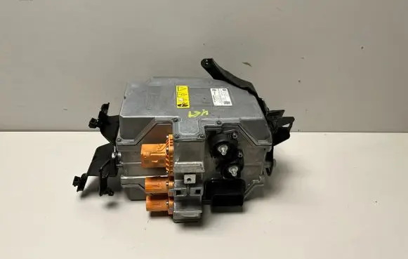 BMW 2 Active Tourer U06 Voltage converter inverter 5B32BC9 5B8A0A0