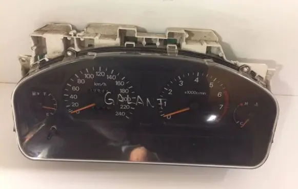 Mitsubishi Galant Speedometer (instrument cluster) MR444016