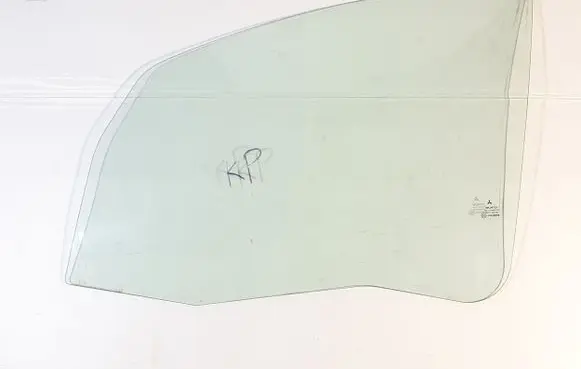 Mitsubishi Colt Front door window glass four-door 43R00048