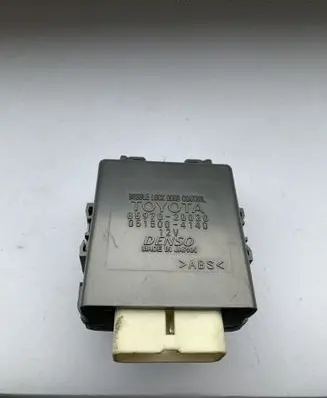 Toyota Avensis T270 Door control unit/module 8597020020 0515004140