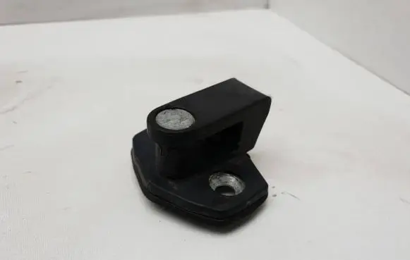 BMW 3 E36 Front door lock loop/hook striker 8105511