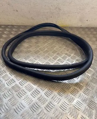 Mercedes-Benz E W213 Front door rubber seal