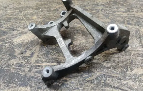 Cadillac SRX A/C compressor mount bracket 12572043