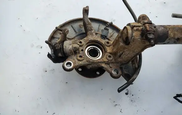 Volkswagen Golf V Front wheel hub spindle knuckle