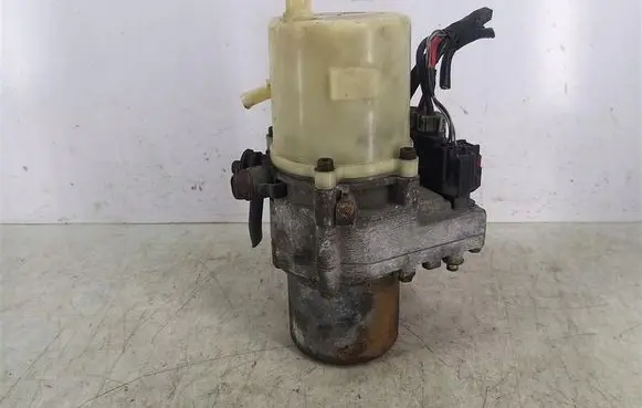 Mazda 3 I Power steering pump 