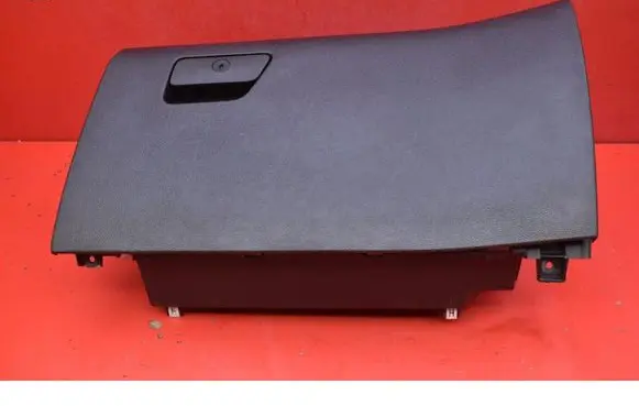 Ford Mondeo MK I Glove box DS7313570A