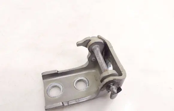 Citroen Berlingo Front door upper hinge 