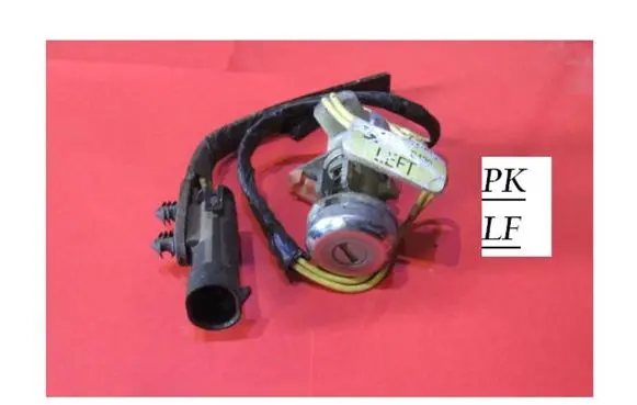Chrysler Voyager Front door lock (next to the handle) A687610