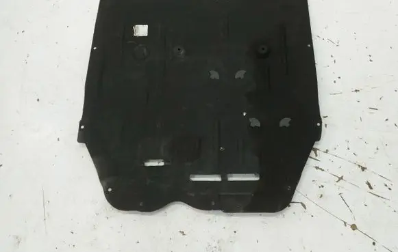 BMW 2 Active Tourer U06 Engine splash shield/under tray BMWU06Osl0486309