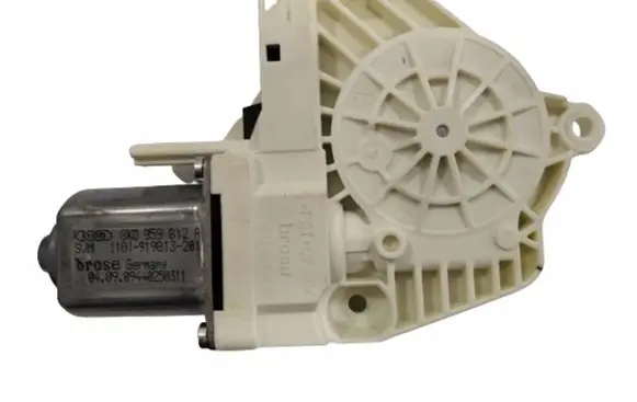 Audi A1 Rear door window regulator motor 8K0959812A