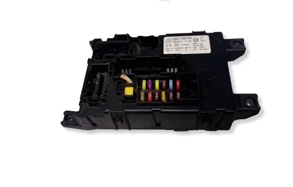 Fiat Punto (188) Fuse module 00517986150