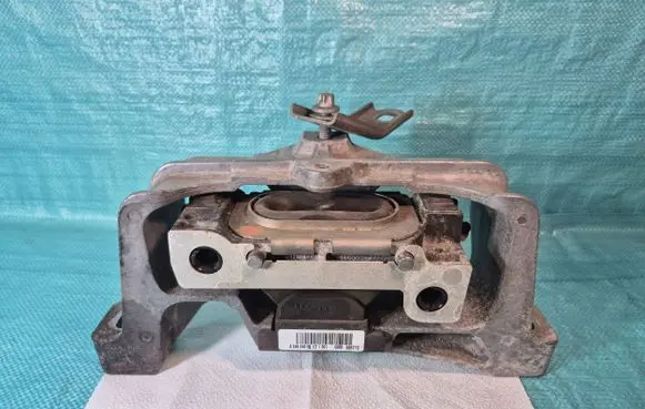 Mercedes-Benz B W246 W242 Engine mount bracket A2462401817