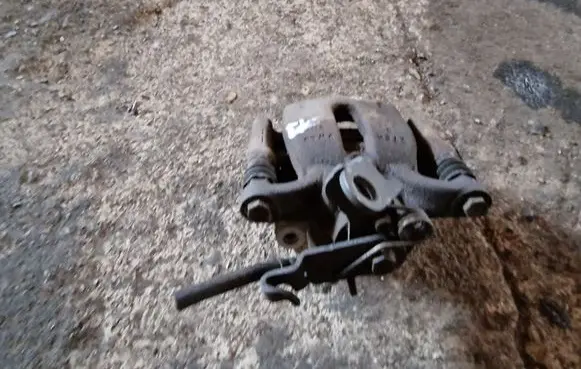 Skoda Octavia Mk3 (5E) Rear brake caliper
