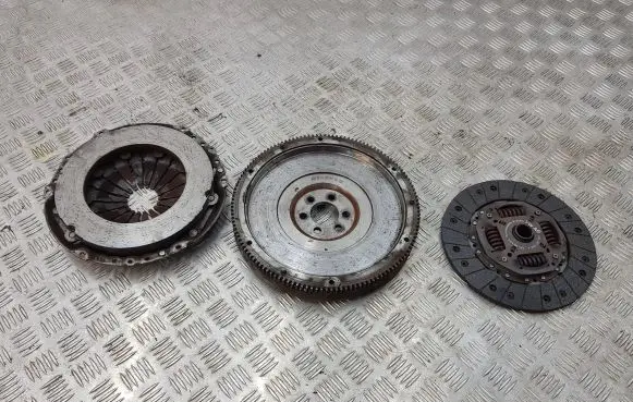 Volkswagen Jetta VI Clutch set kit 03L141032A