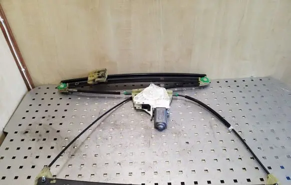 Audi Q7 4L Front door window regulator with motor 4L0837462B 8K0959802A