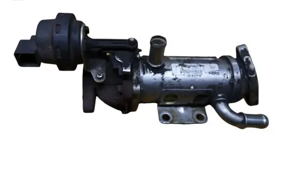 Renault Trafic II (X83) EGR valve cooler 8200873678 H8200340616