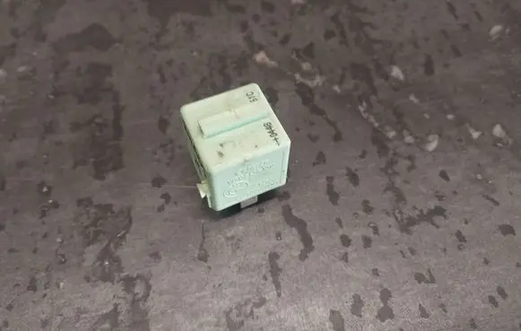 BMW X5 E53 Other relay 8373700 61368373700