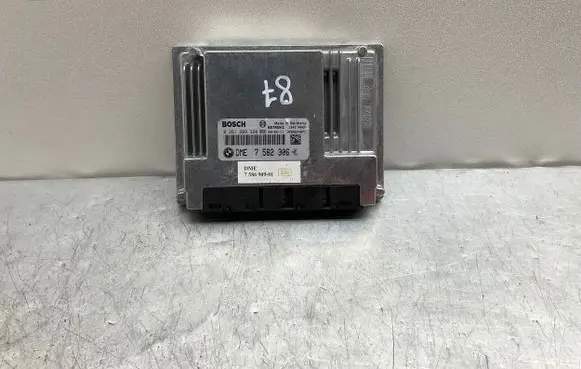 BMW 5 E60 E61 Engine control unit/module 7586909 7582306 0261209320