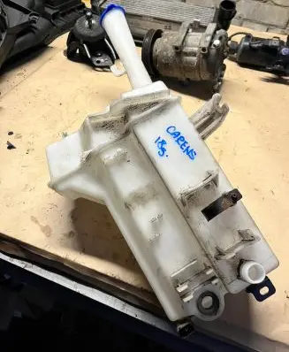 KIA Carens III Windshield washer fluid reservoir/tank 98610a4600