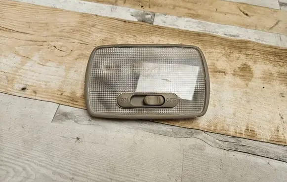Honda FR-V Rear seat light