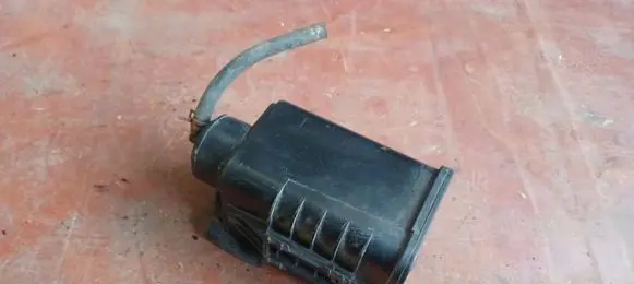 Toyota Avensis T250 Active carbon filter fuel vapour canister 7770405031
