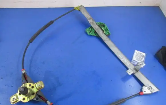 Ford Fiesta Front door window regulator with motor