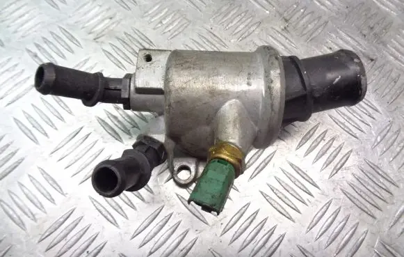 Opel Vectra C Thermostat housing V7055-88