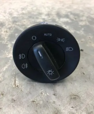 Skoda Octavia Mk2 (1Z) Light switch 1Z0941431J