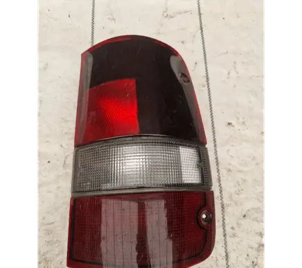 Opel Monterey Rear/tail lights E131385