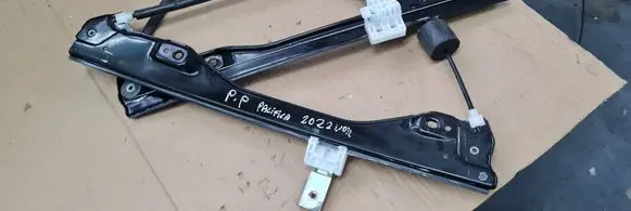 Chrysler Pacifica Front door window regulator with motor