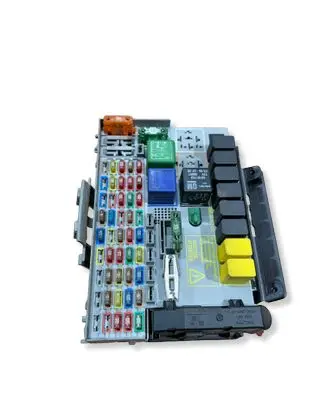Opel Zafira A Fuse box set 24412497 19120223 90561086