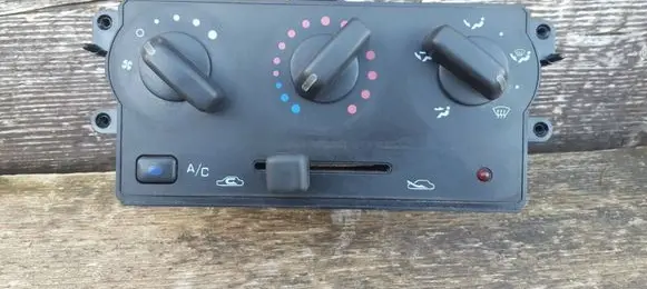 Nissan Micra Climate control unit
