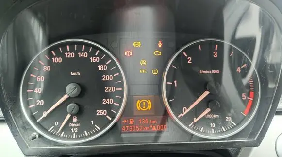 Speedometer (instrument cluster)