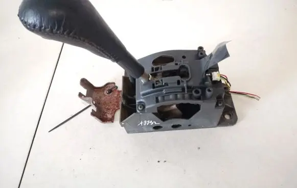 Chrysler 300M Gear shifter/selector 04578171ac