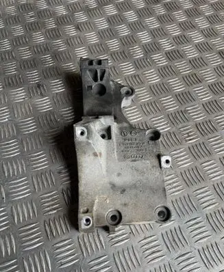 Audi A3 S3 A3 Sportback 8P Generator/alternator bracket 028903143AF