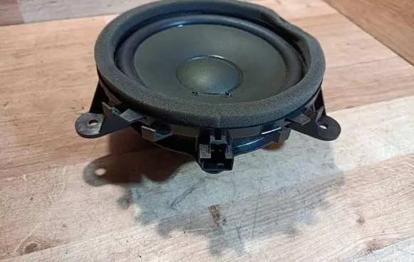 Volvo V40 Front door speaker 30657445 AD7XJ