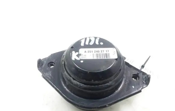 Mercedes-Benz R W251 Engine mount bracket A2512402717
