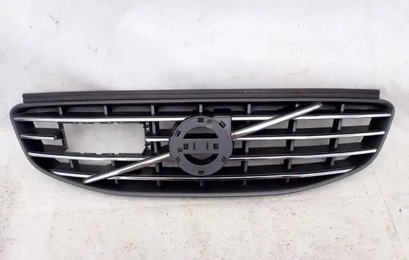 Volvo XC60 Front bumper upper radiator grill 31333833
