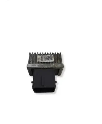 Renault Master III Glow plug pre-heat relay 110678071R