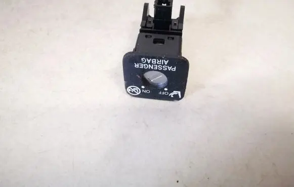 Toyota RAV 4 (XA30) Passenger airbag on/off switch 