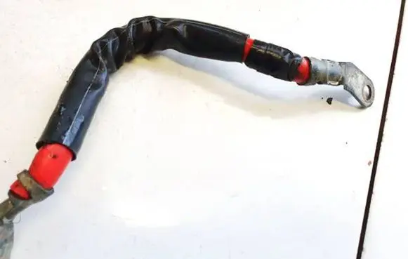 Seat Ibiza IV (6J,6P) Positive cable (battery)