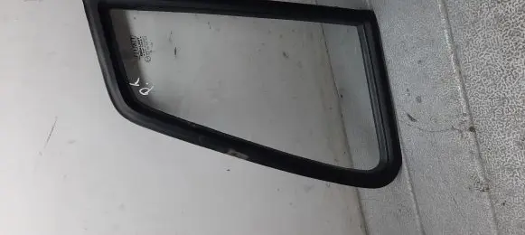 Fiat Uno Rear side window