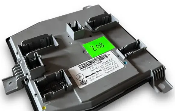 Mercedes-Benz C W205 Central body control module S208 A2059008543