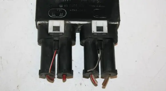 Ford Galaxy Coolant fan relay 701819506 898878000