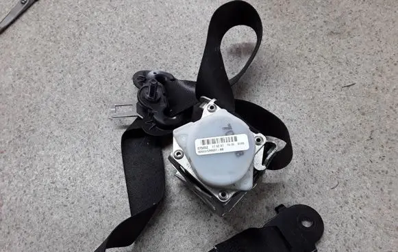 BMW X5 E70 Front seatbelt 305537599001AB