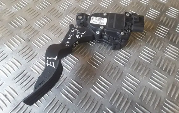 Ford Fiesta Accelerator throttle pedal 6PV00856700 2S619F836AA