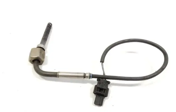 Mercedes-Benz CLS C219 Exhaust gas temperature sensor A0051539028