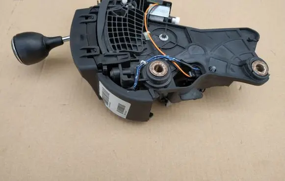 Chrysler Town & Country V Gear shifter/selector 1UC34DX9AB