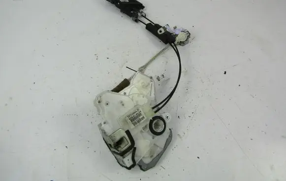 Honda CR-V Front door lock 72111SWAE1
