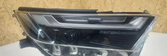Toyota RAV 4 (XA50) Headlight/headlamp 3892627